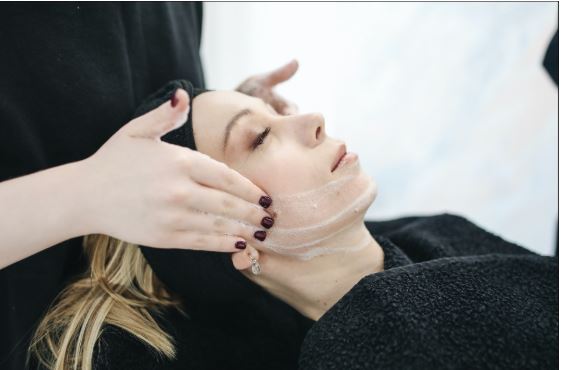 10 Barrier-Repairing Skincare Tips to Combat Winter Dryness